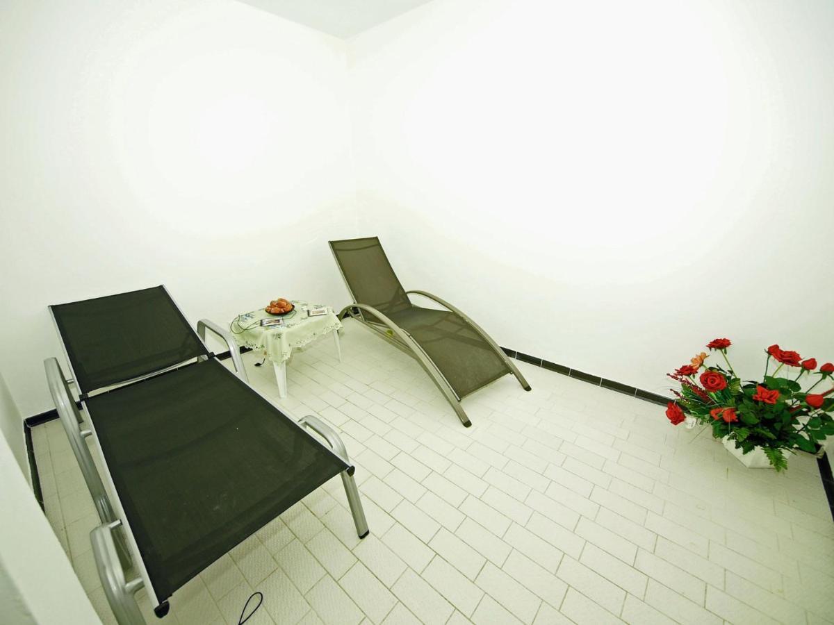 Quaint Apartment With Sauna In รีซแลร์น ภายนอก รูปภาพ